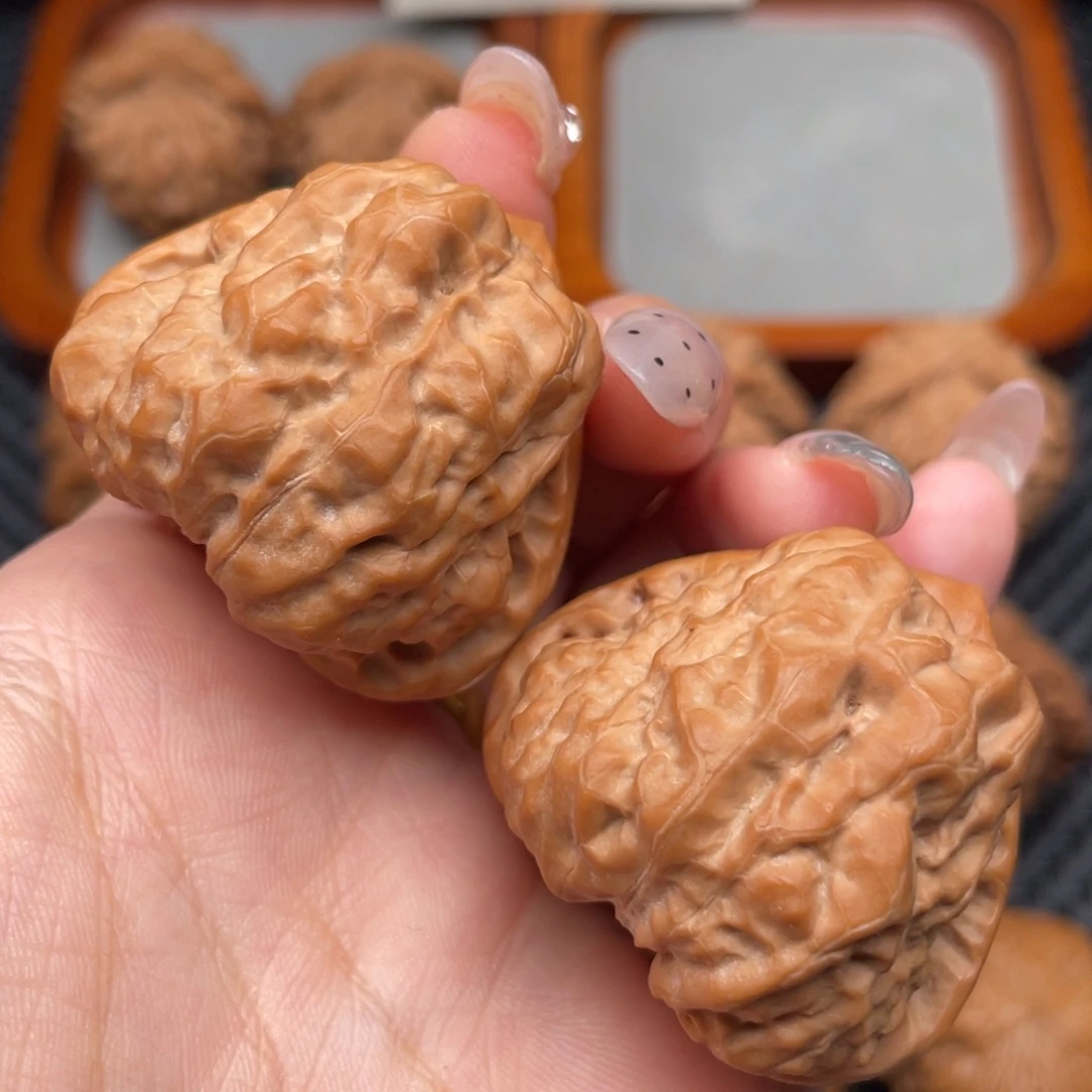 一***白吊坠文玩核桃三角蛙