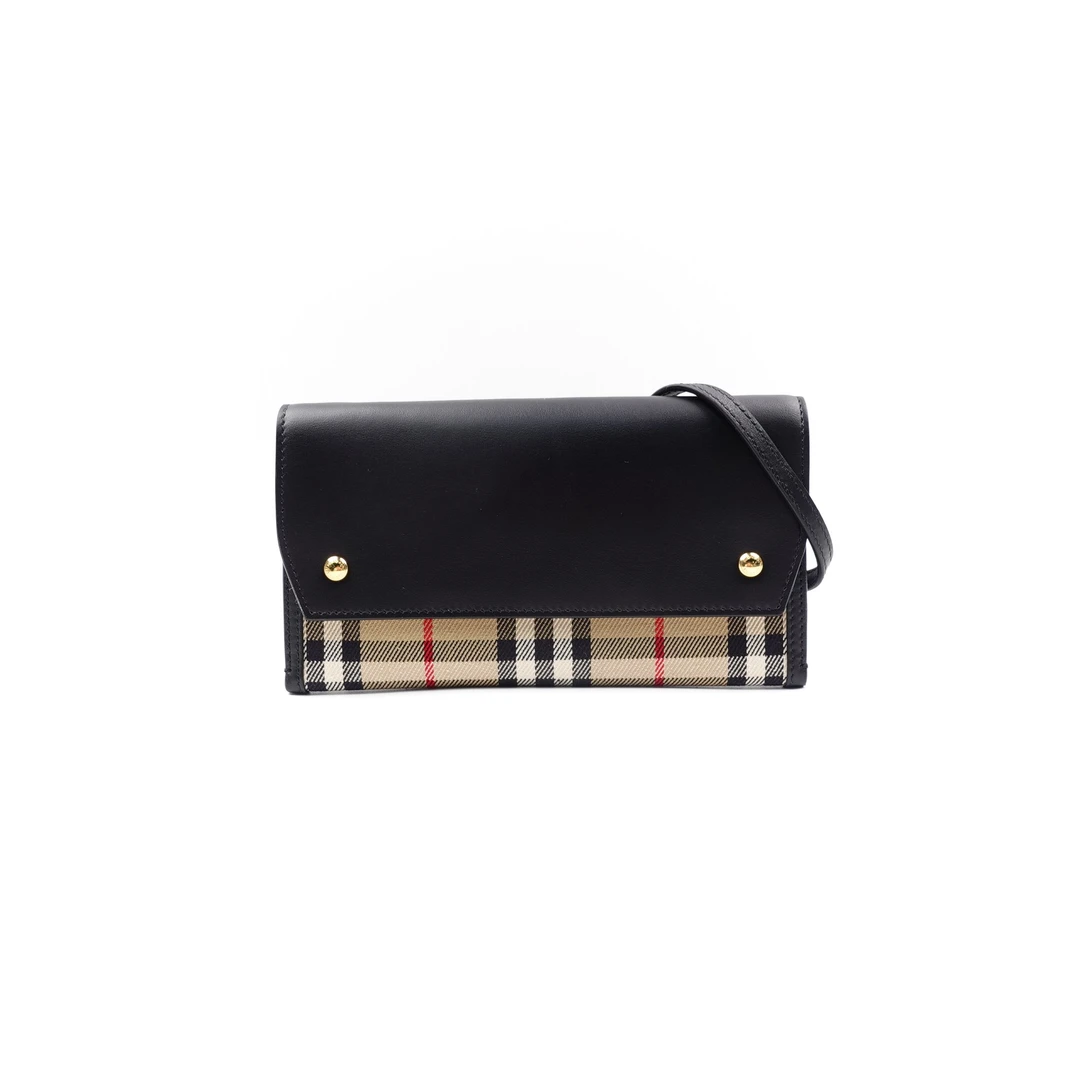 95新 BURBERRY/博柏利 格纹拼黑斜挎包T10155218