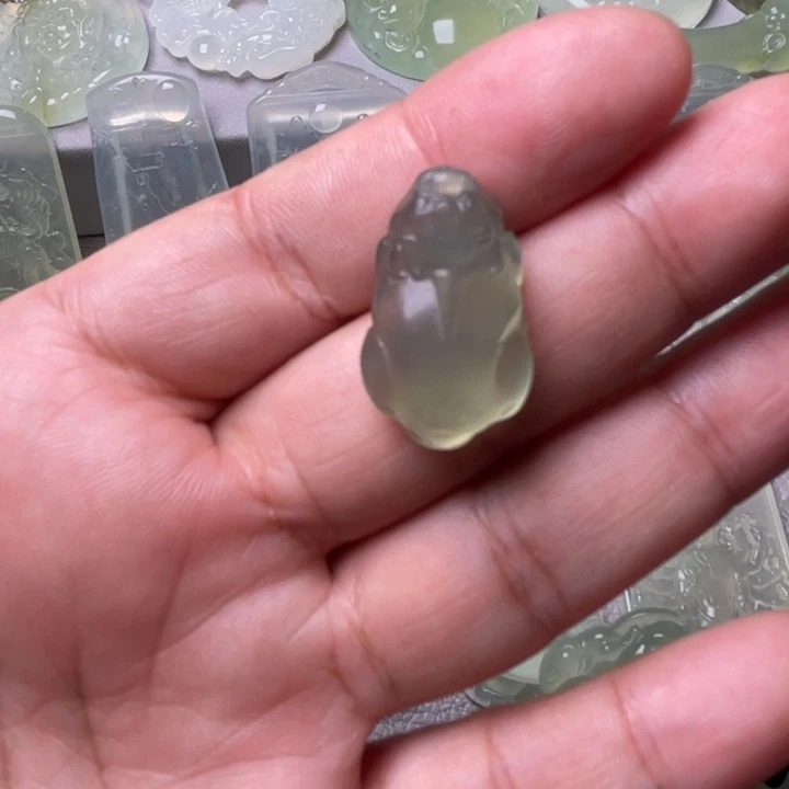 岫玉未镶嵌吊坠(赠链)露*