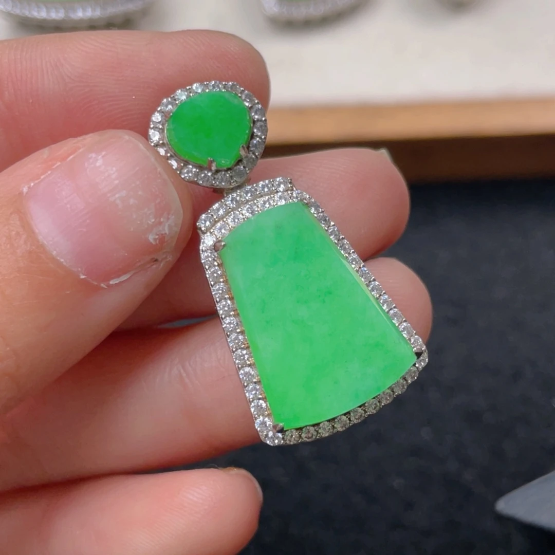 翡翠颈饰银S925镶嵌v v b b b