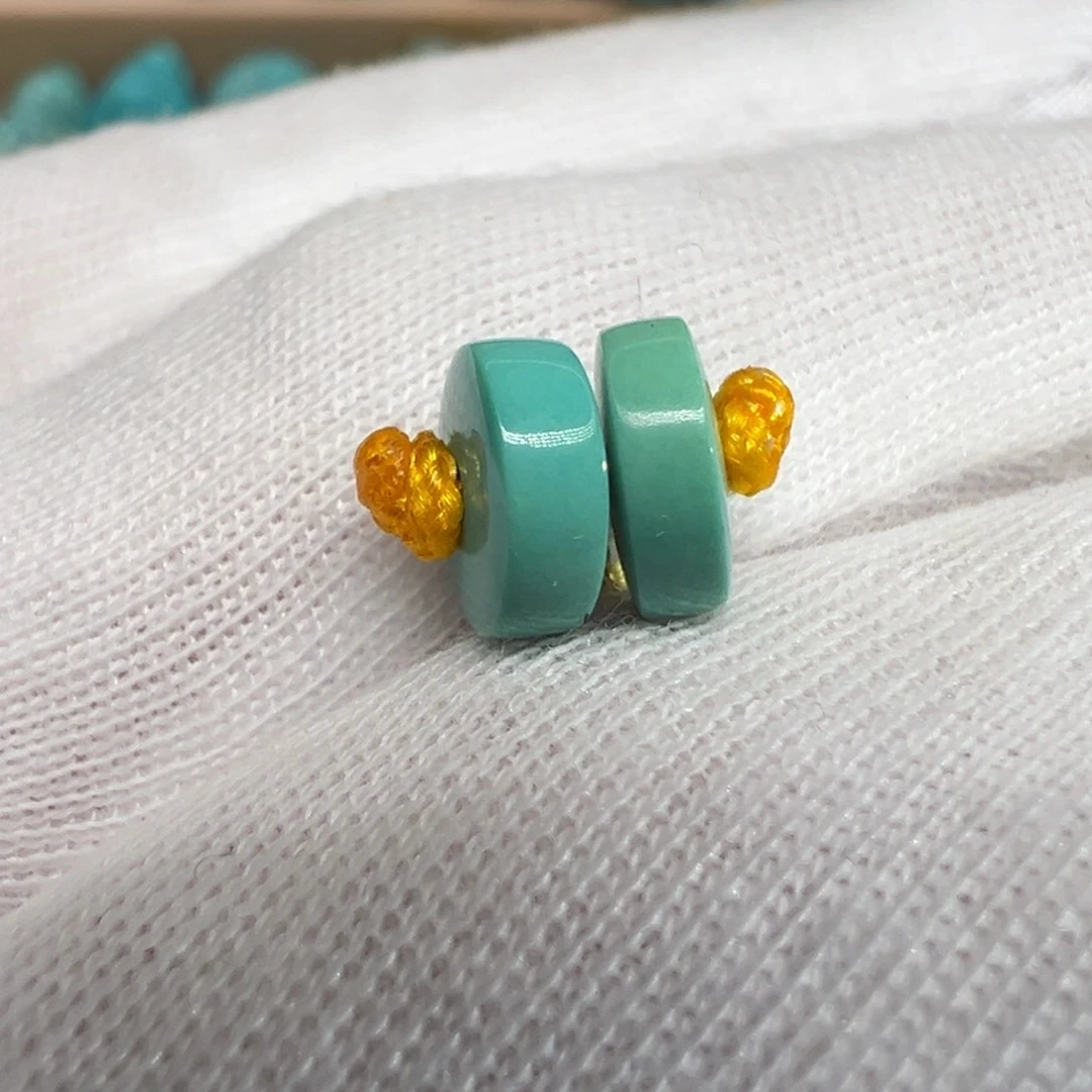 绿松石配饰未镶嵌
