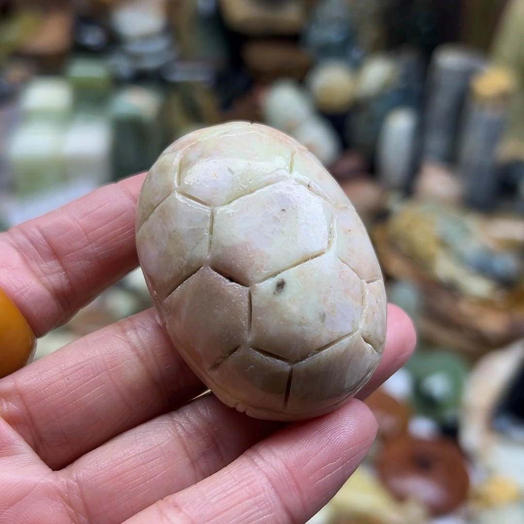 岫玉未镶嵌颈饰辽阳粉富甲