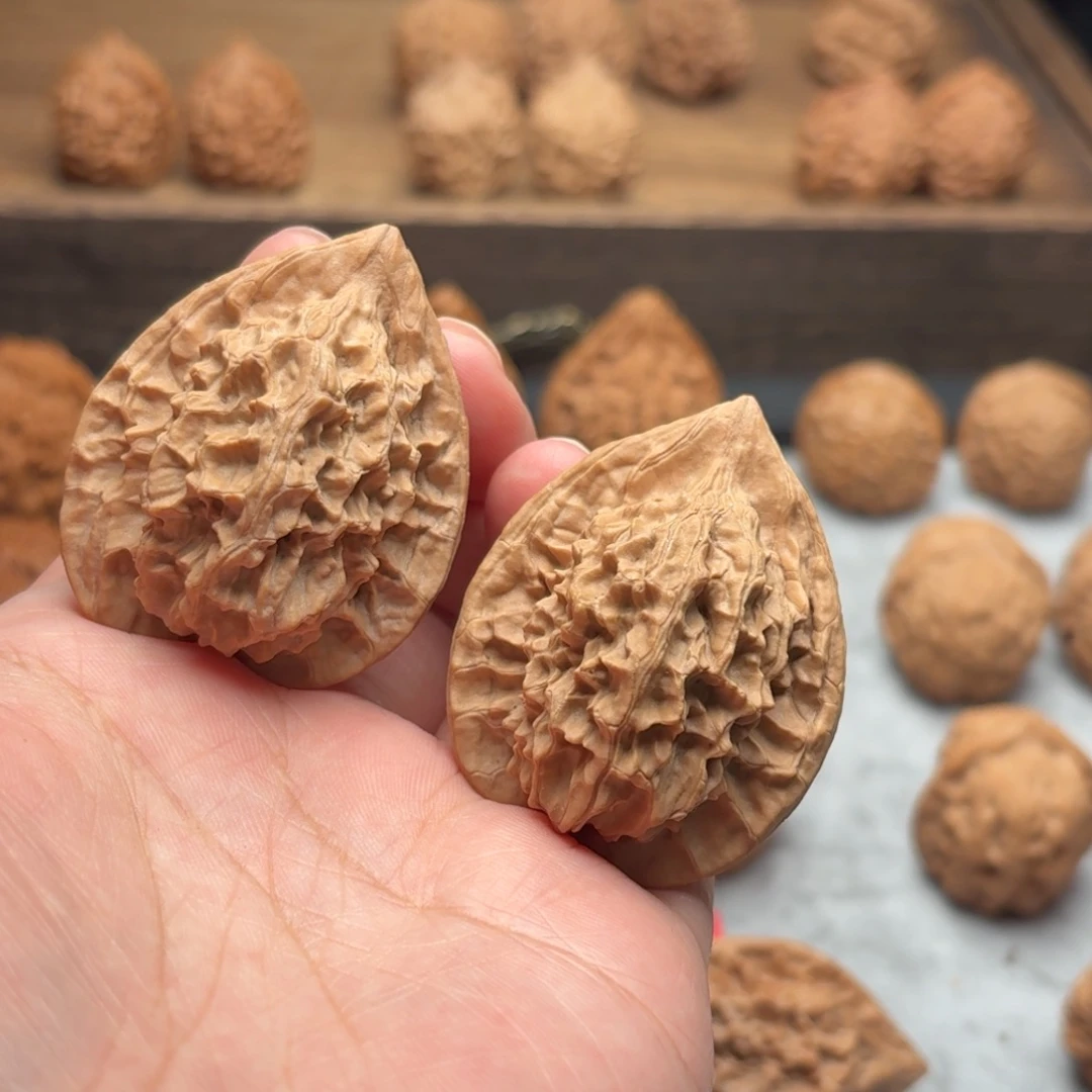 吊坠文玩核桃翘脚鸡心【3901】