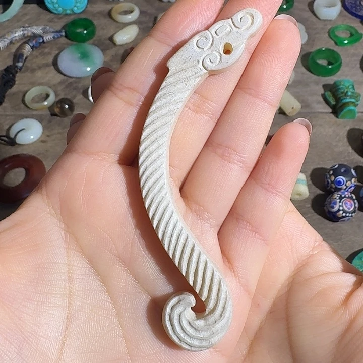 和田玉未镶嵌颈饰