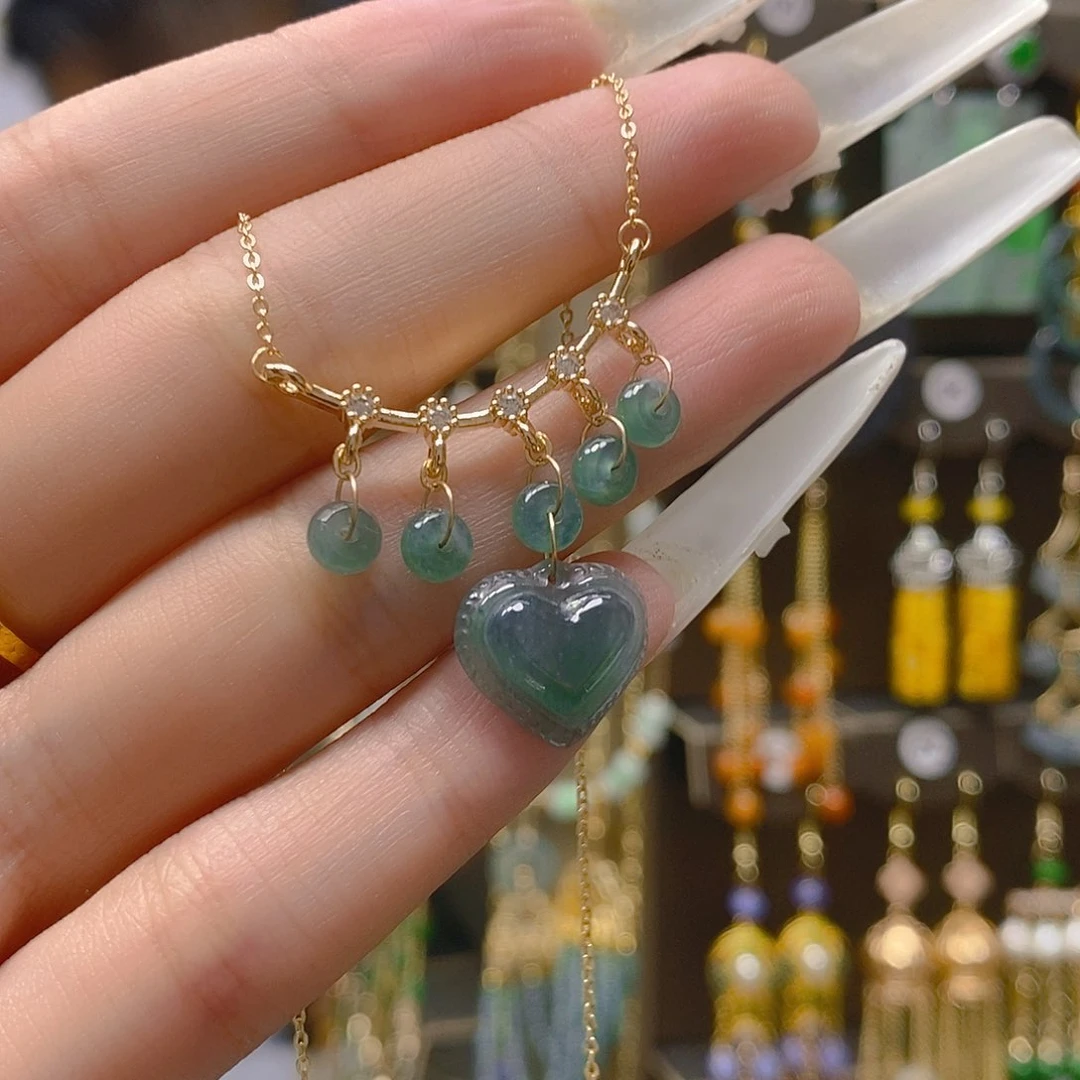 合金翡翠耳饰翡翠