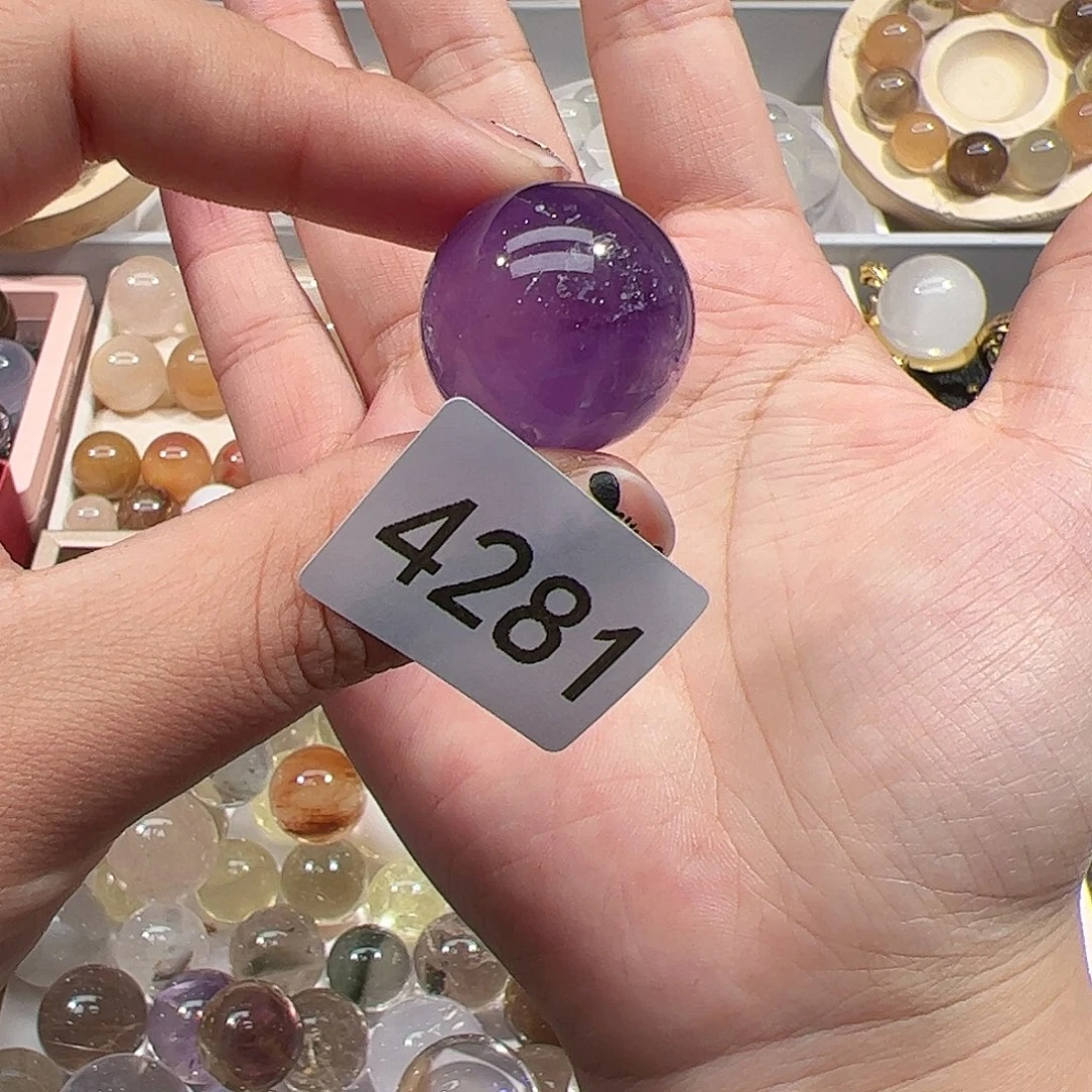 未镶嵌水晶大型摆件（非配饰）