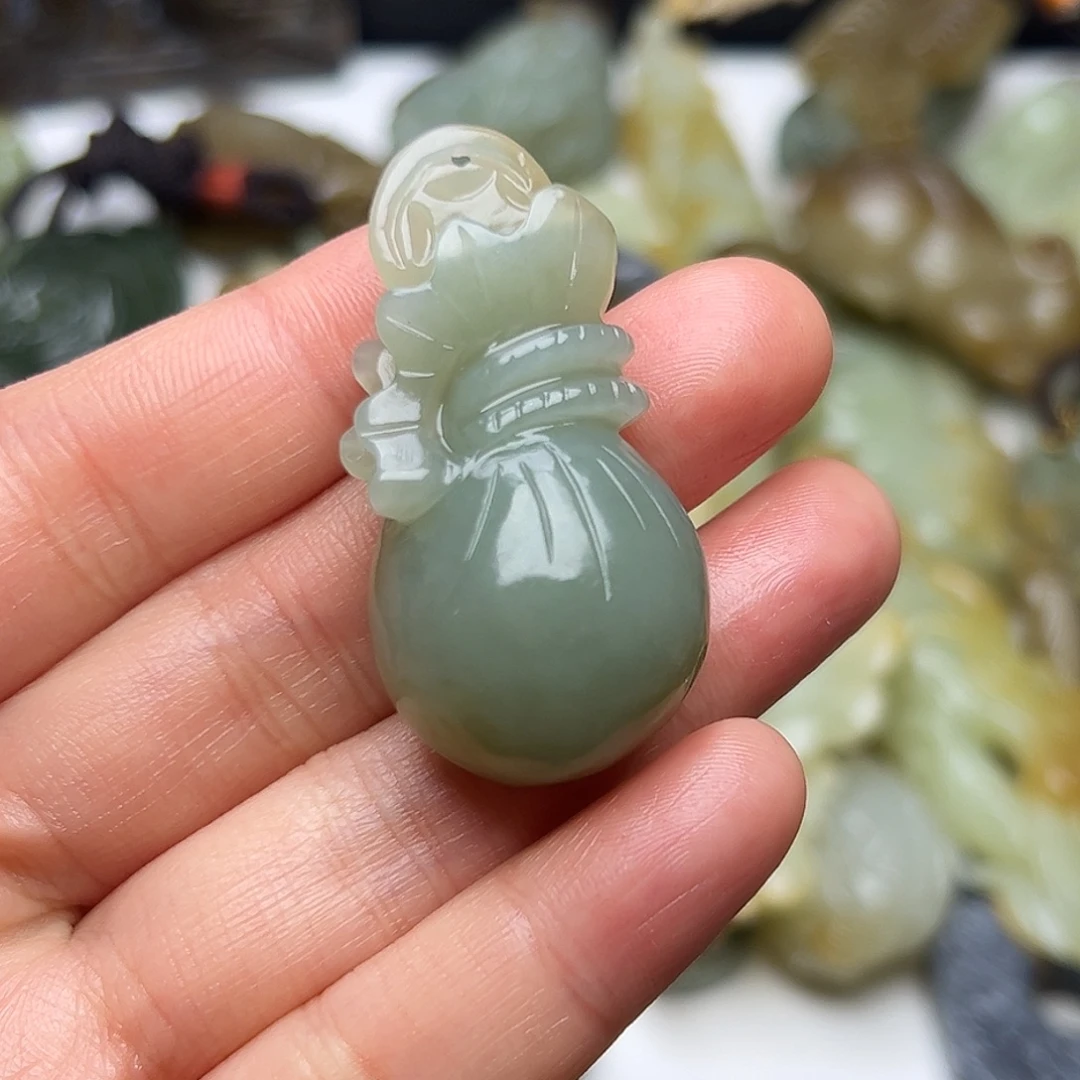 和田玉未镶嵌挂件