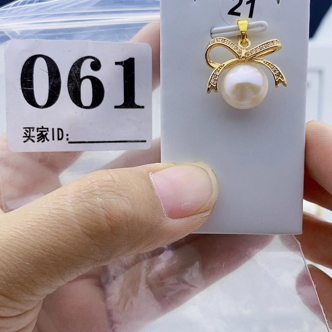 淡水珍珠颈饰钛钢