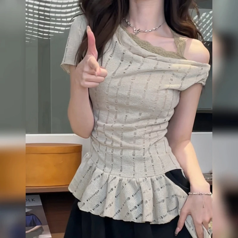 2025夏季新款甜美不规则荷叶边网纱拼接蕾丝设计感短袖上衣