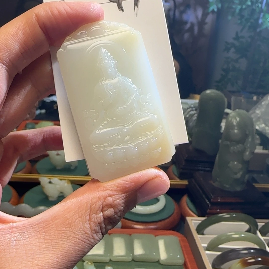 青****和田玉未镶嵌颈饰