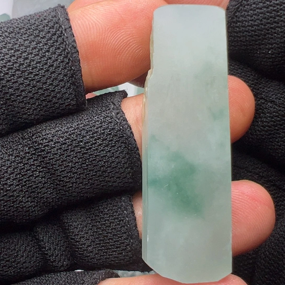 定制翡翠未镶嵌不包工