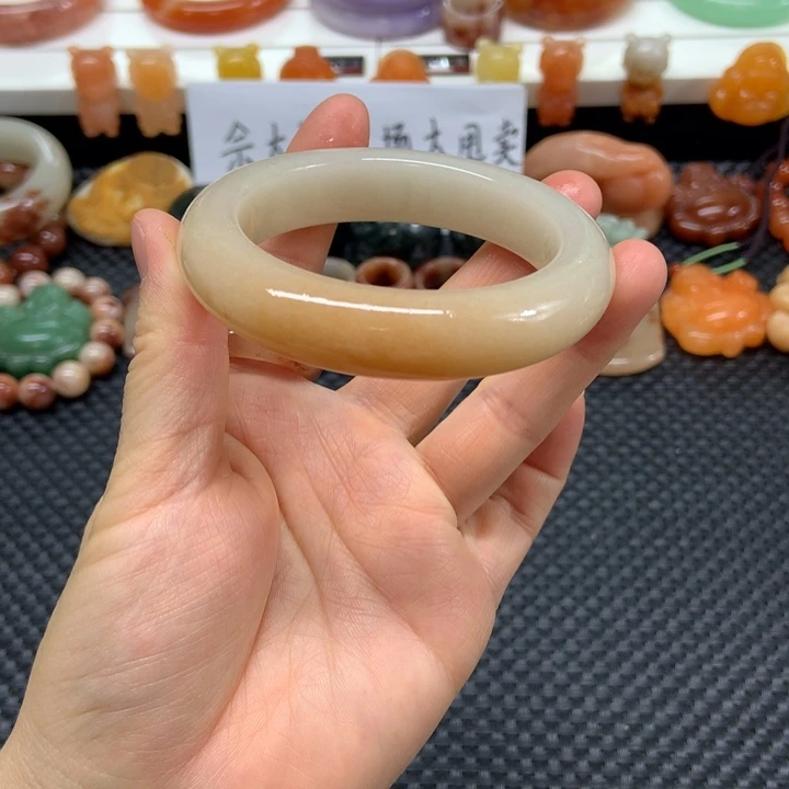 石英质玉未镶嵌手镯