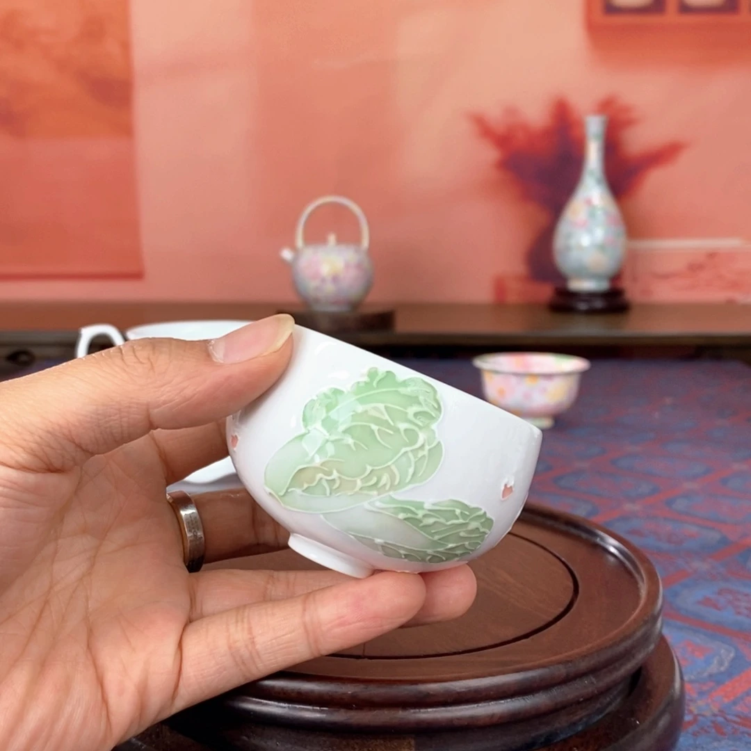 白菜品茗杯手绘釉下高温