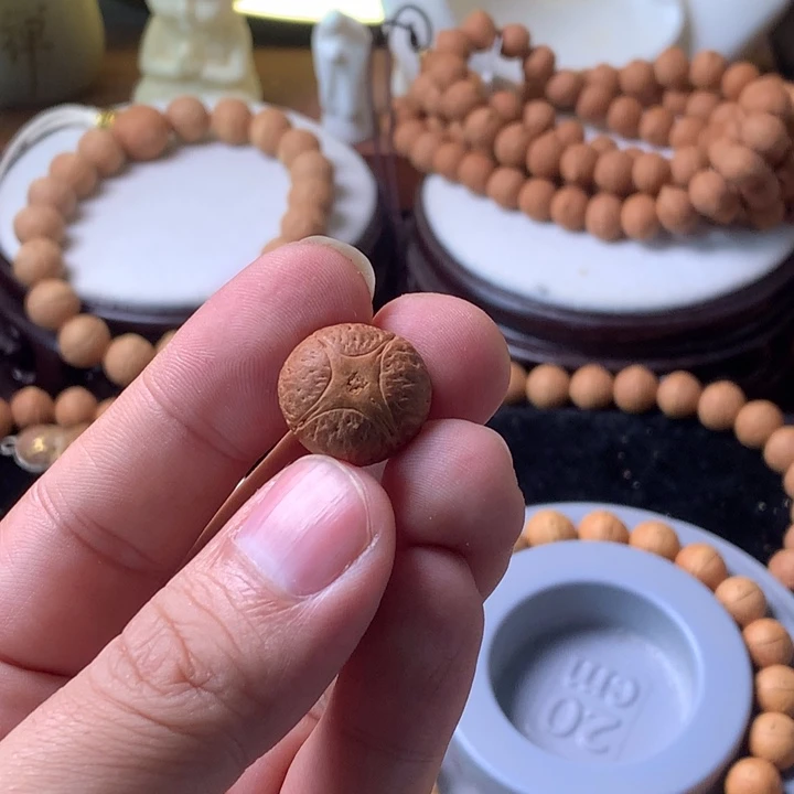 -***C凤眼菩提手串18福利