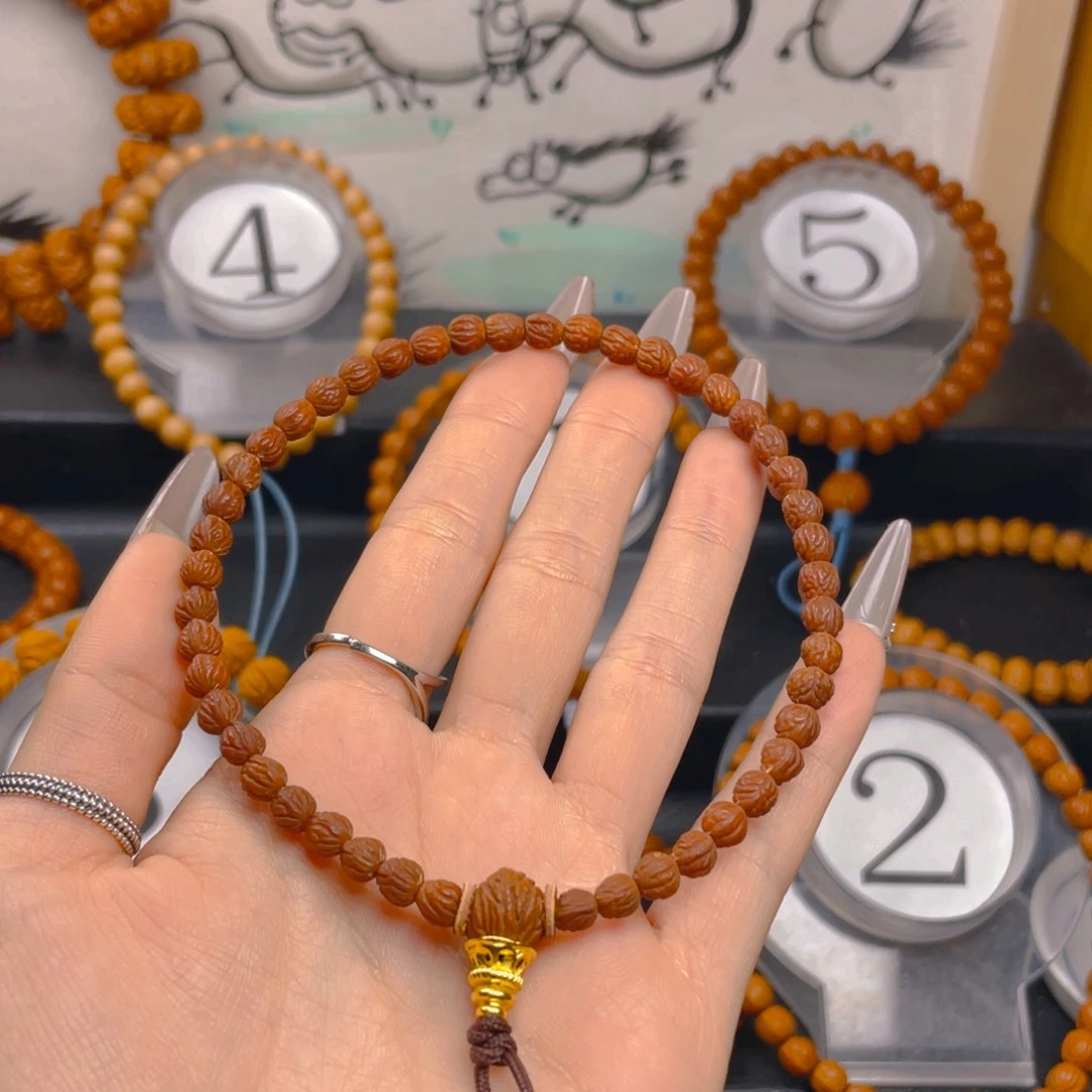 饭***弟文玩核桃吊坠0.555555555