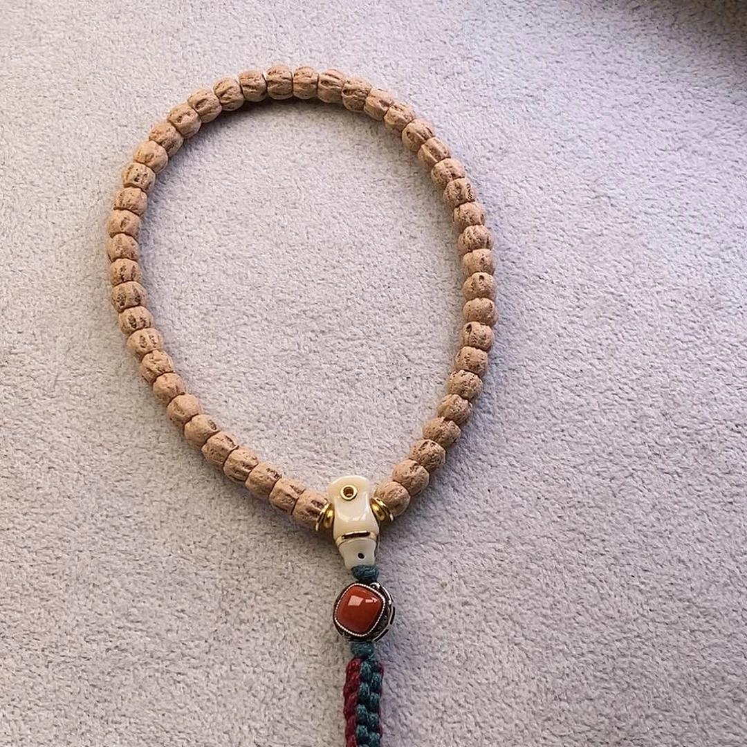 柏香籽/百香籽吊坠。。。。。。。。。