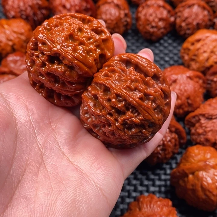 天***才吊坠文玩核桃白狮子天生有才