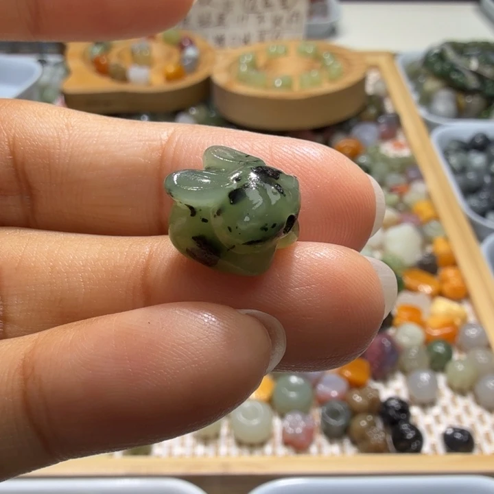 和田玉未镶嵌珠宝半成品