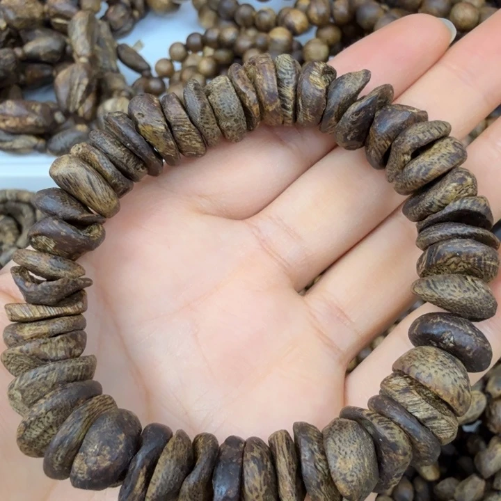 沉香手串沉香绿奇楠树丁壳子高油 19