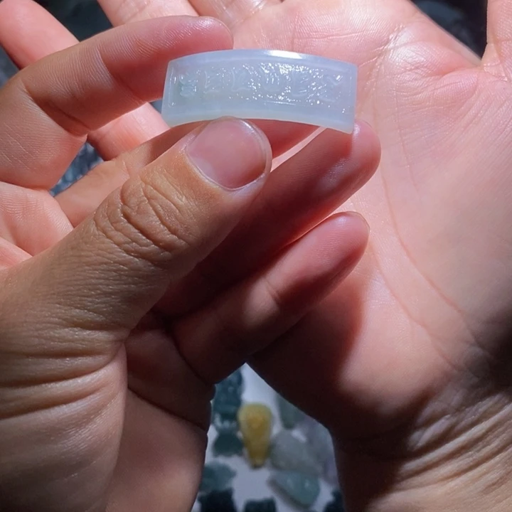 定制翡翠未镶嵌佩*毛