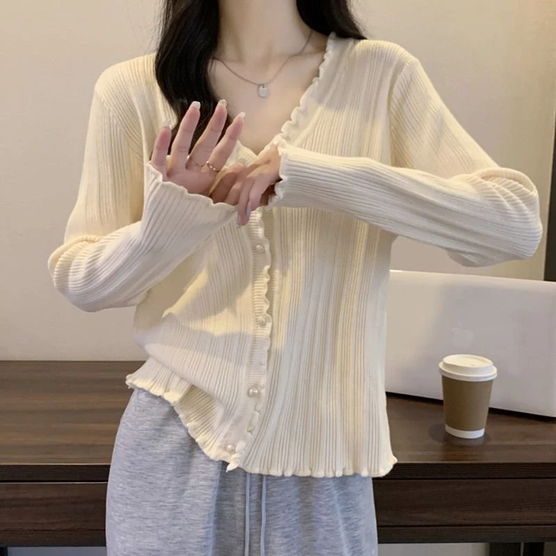 时尚新款好看百搭大码女装木耳边设计感长袖T恤秋季新款胖妹妹女