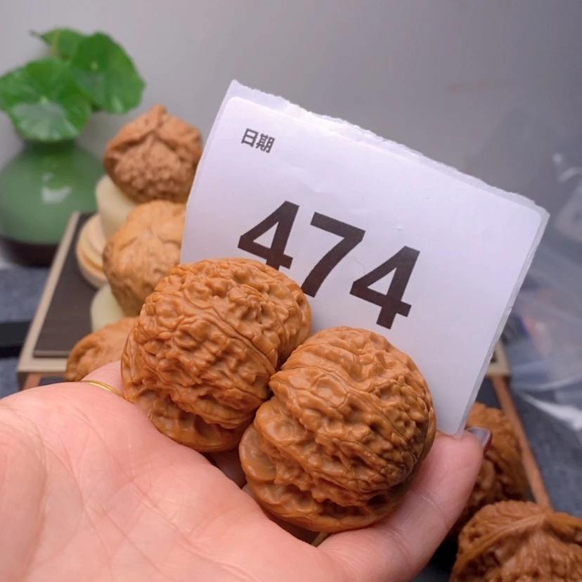 【闪购商品】文玩核桃吊坠三*九474白狮子