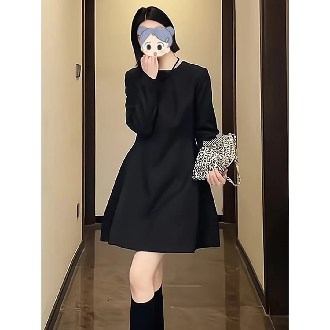 法式赫本风早秋流行穿搭黑色连衣裙女秋季收腰显瘦气质遮肚子短裙
