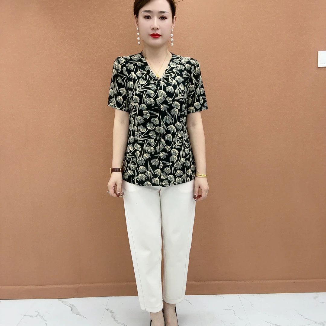 洋气妈妈上衣2025春夏新款衬衫T恤中老年显瘦气质时尚小衫妈妈装