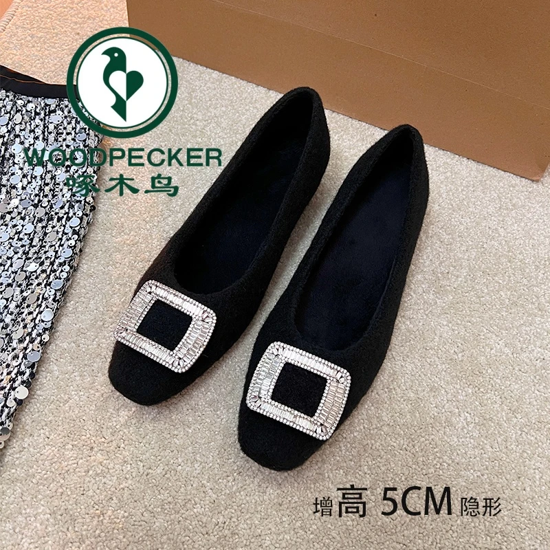 啄木鸟浅口平底水钻浅口单鞋女2025秋冬新款百搭通勤方扣玛丽珍鞋