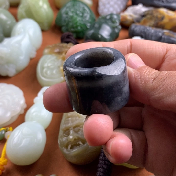 未镶嵌和田玉挂件