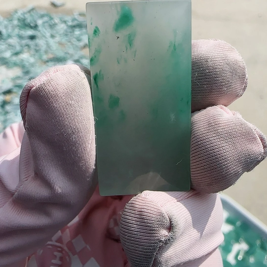 石英质玉颈饰未镶嵌