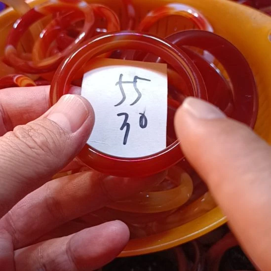 手镯玛瑙/玉髓未镶嵌