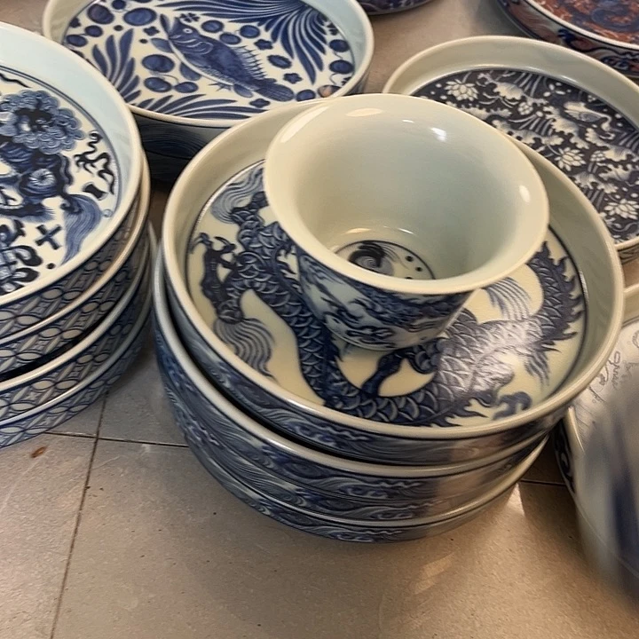 摆件景德镇青花铠甲龙两才马蹄盖碗