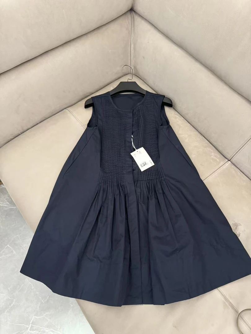 圆领风琴褶无袖连衣裙 显瘦气质时尚女士夏季纯色百搭新款透气