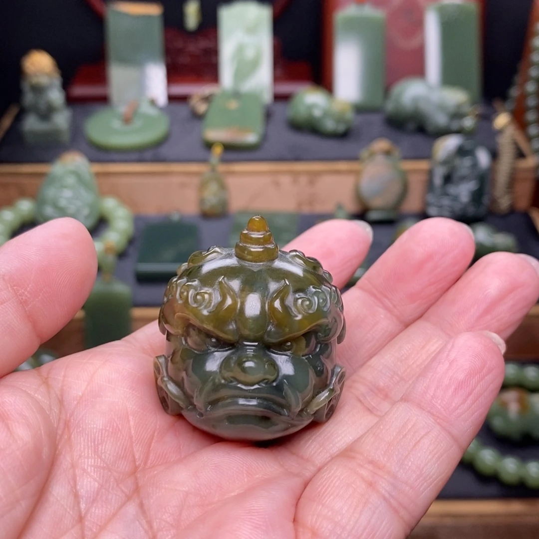 岫岩河磨玉（透闪石质玉）未镶嵌把件