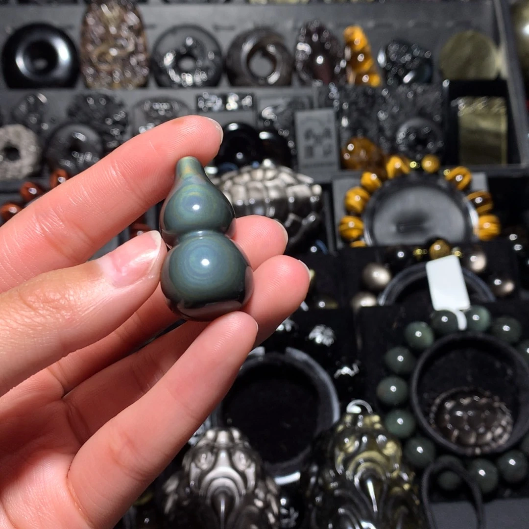 。***？黑曜岩未镶嵌珠宝奇石