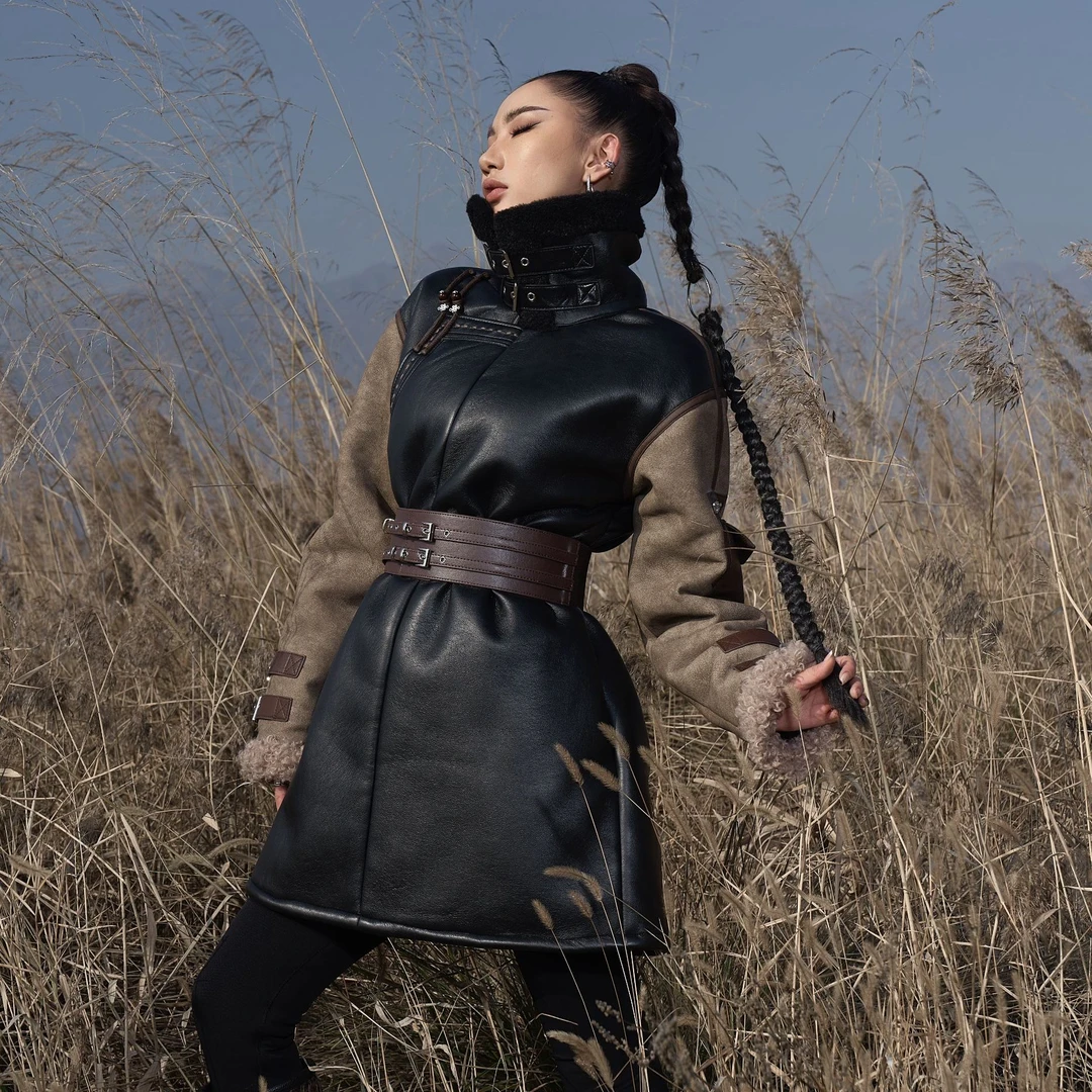 【黛尔玛精品服饰3】设计师冬季新款女士拼接斜开襟中长外套D9090