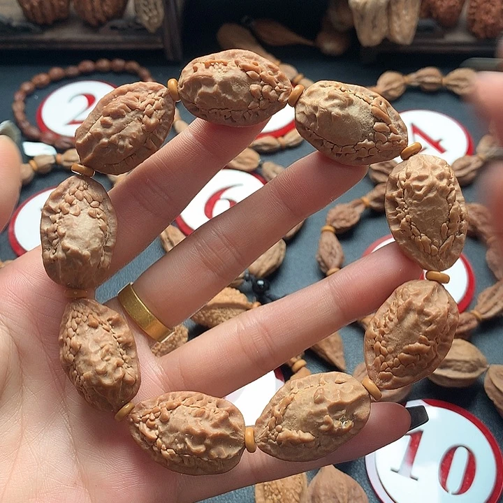 文玩核桃手串欣欣888麒麟角绣花鞋