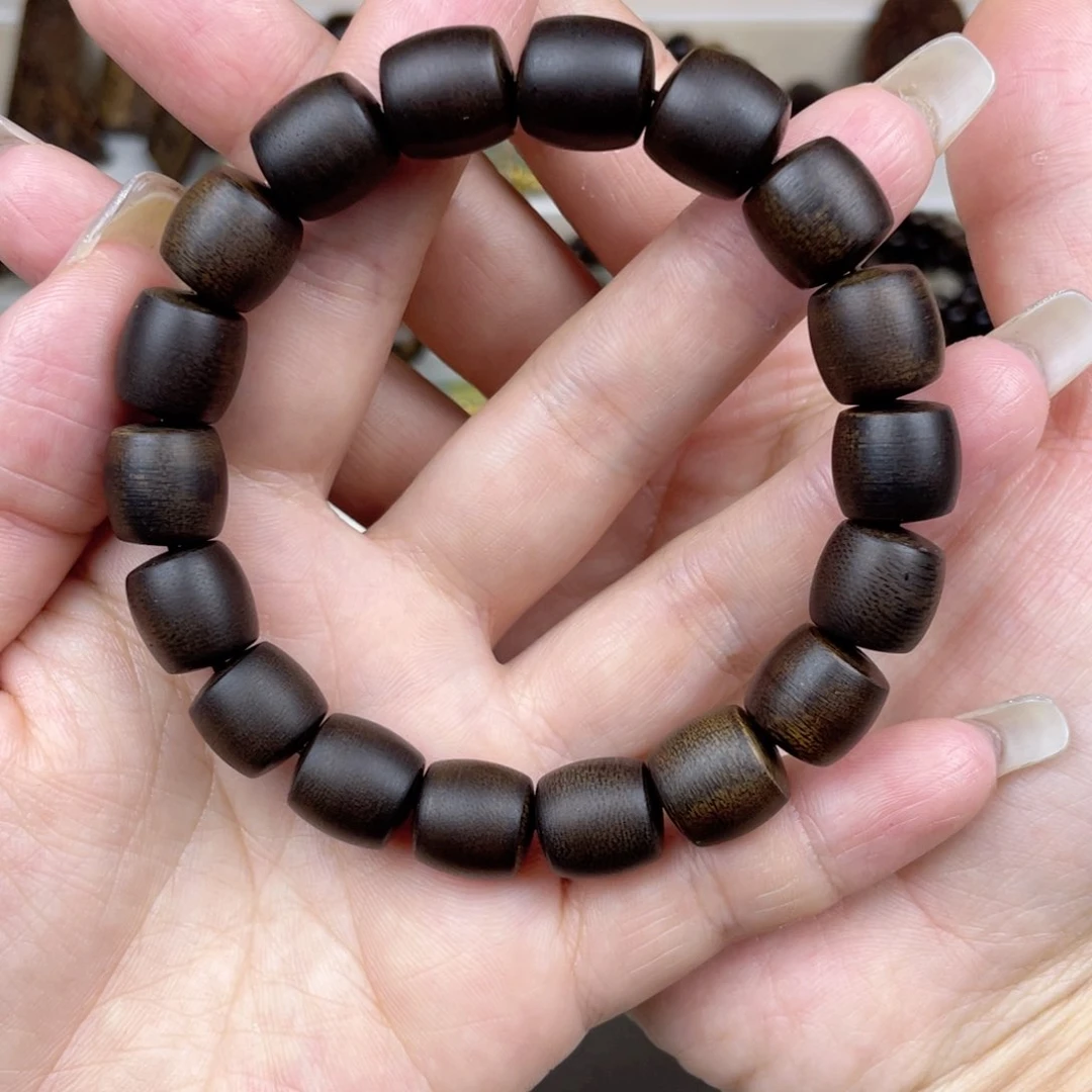 沉香手串雷****务越南芽庄白棋楠