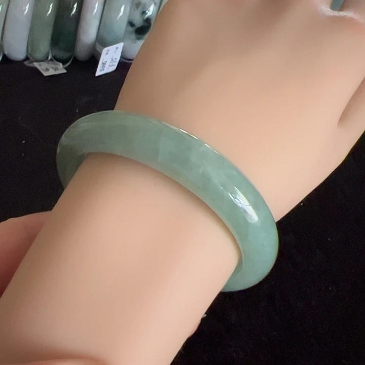 翡翠未镶嵌手镯编号39148圈口55