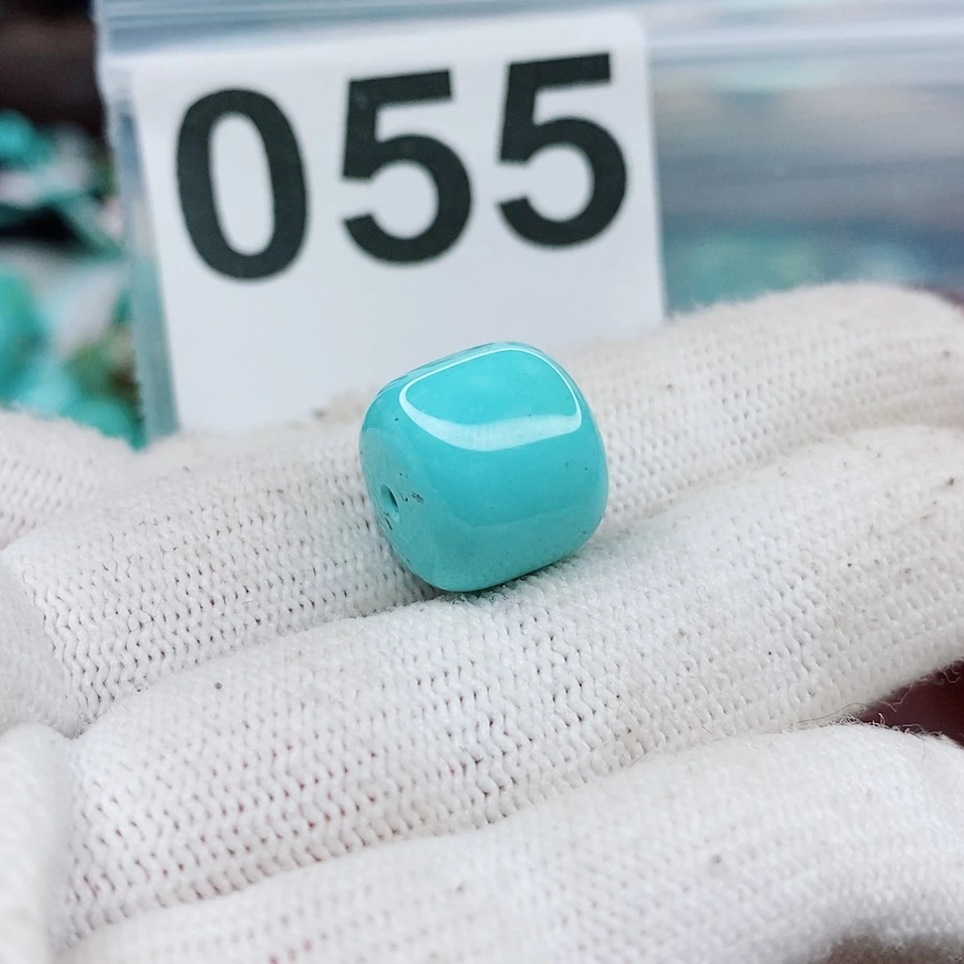 绿松石颈饰未镶嵌