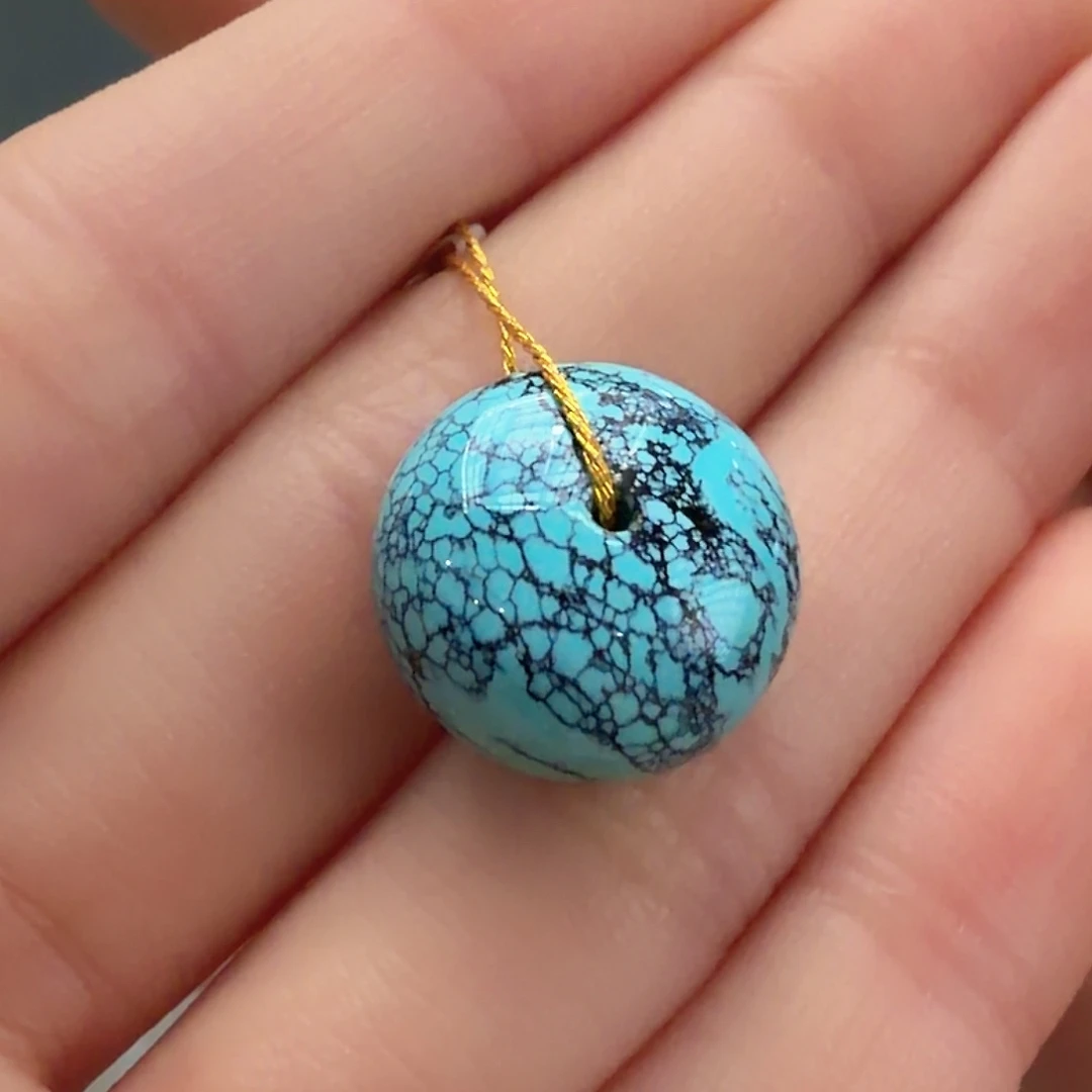 绿松石未镶嵌颈饰