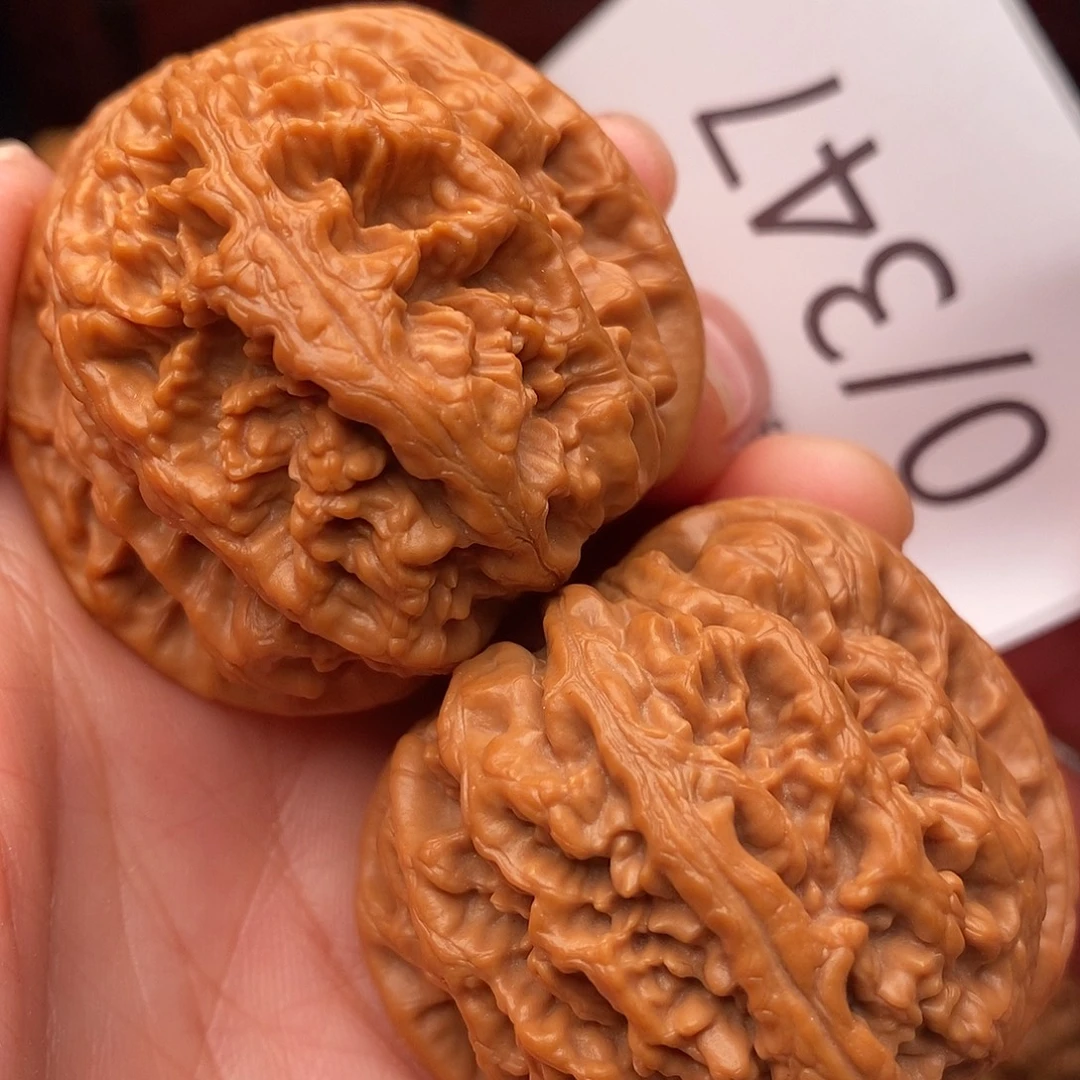 文玩核桃把件43粗筋