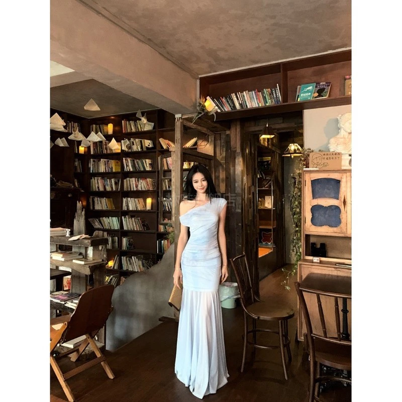 kumikumi露肩气质设计感法式网纱连衣裙女夏季收腰显瘦包臀裙短裙