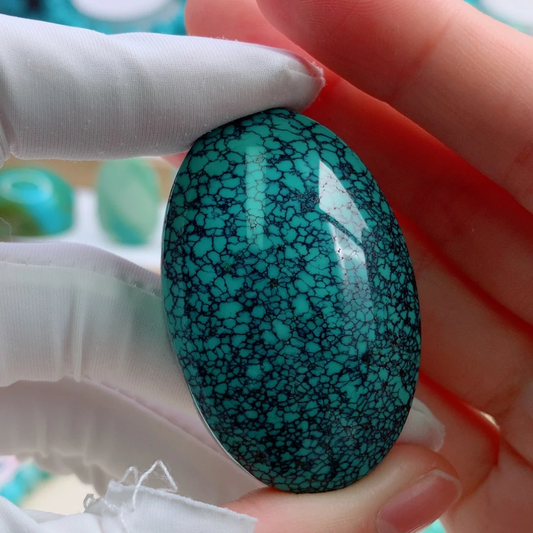 未镶嵌绿松石颈饰