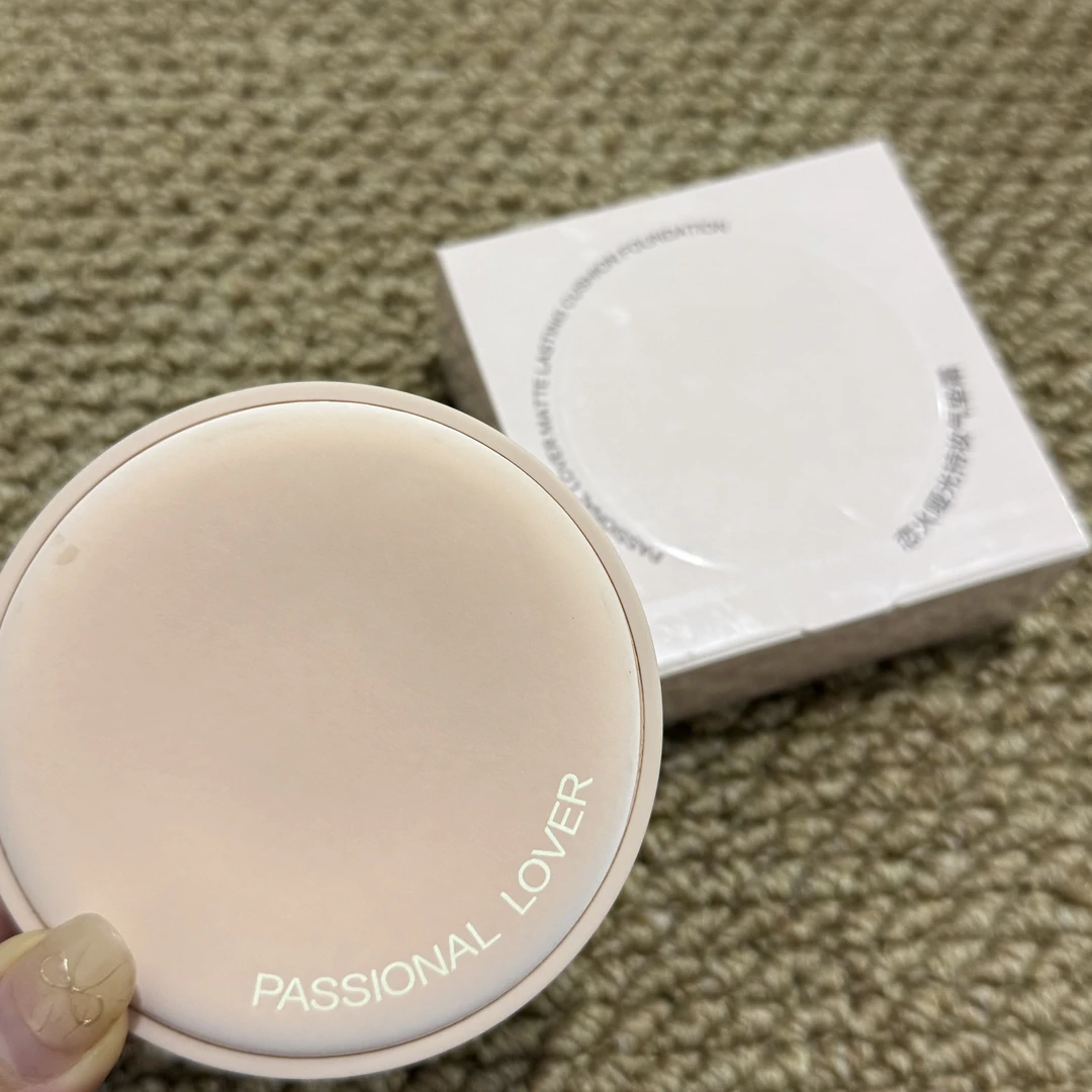 PL蹭不掉气垫粉底霜遮瑕持妆底妆