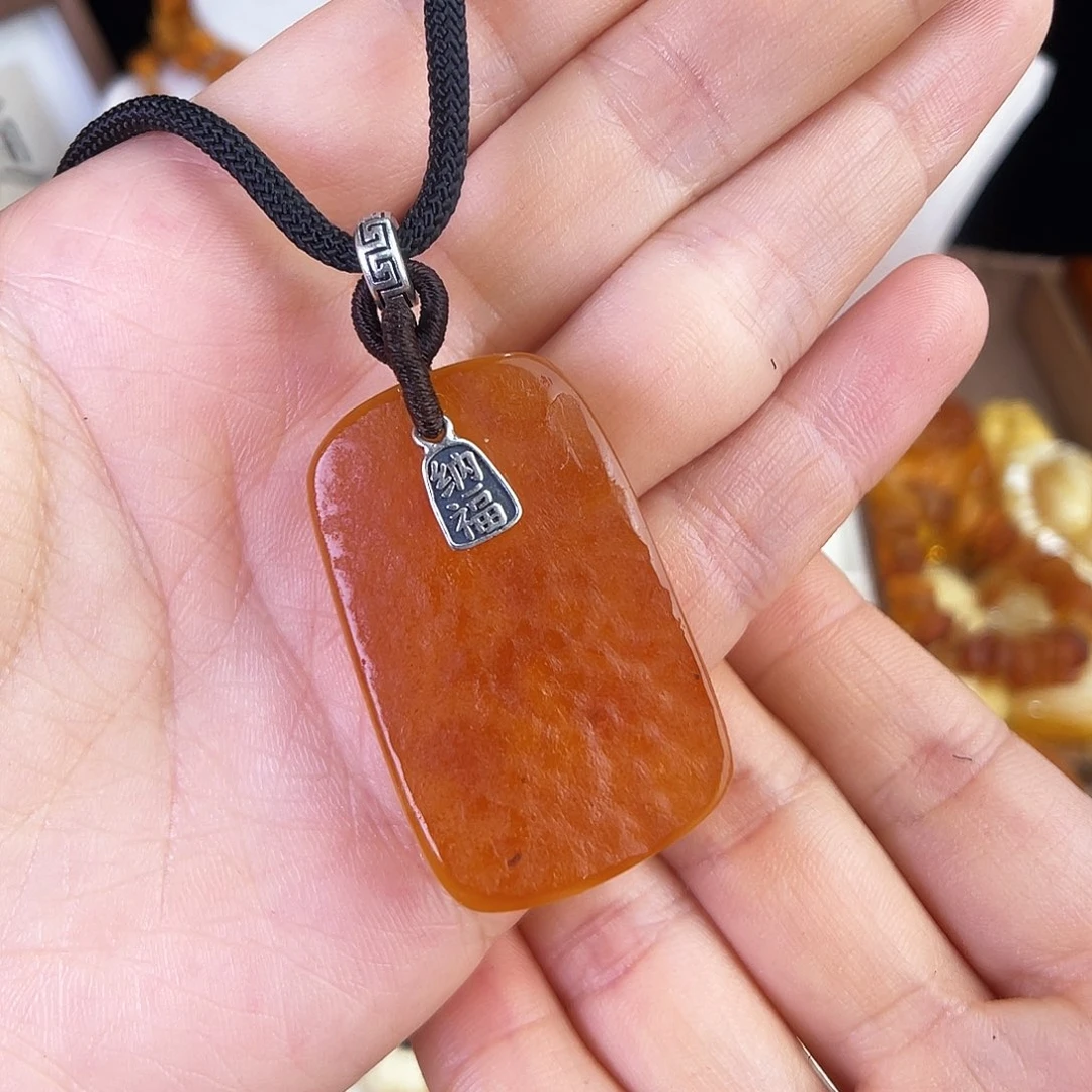 琥珀珠宝奇石未镶嵌，