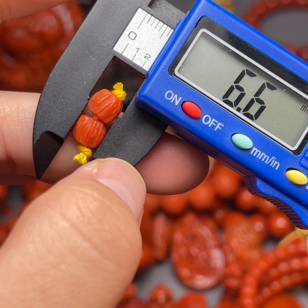 南红玛瑙配饰未镶嵌