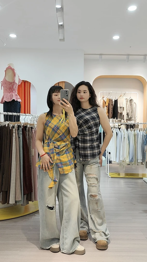 修身型性感风辣妹风复古港风背心设计感夏季格纹闺蜜装