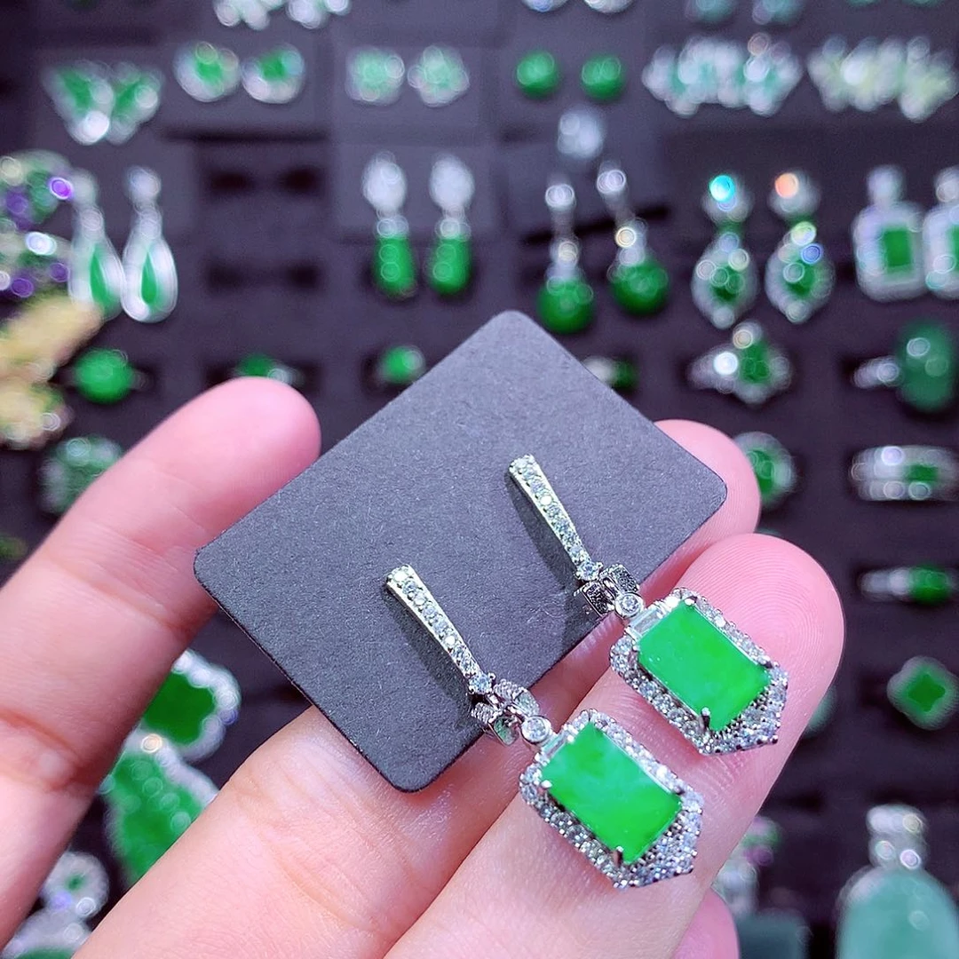 颈饰未镶嵌翡翠天然